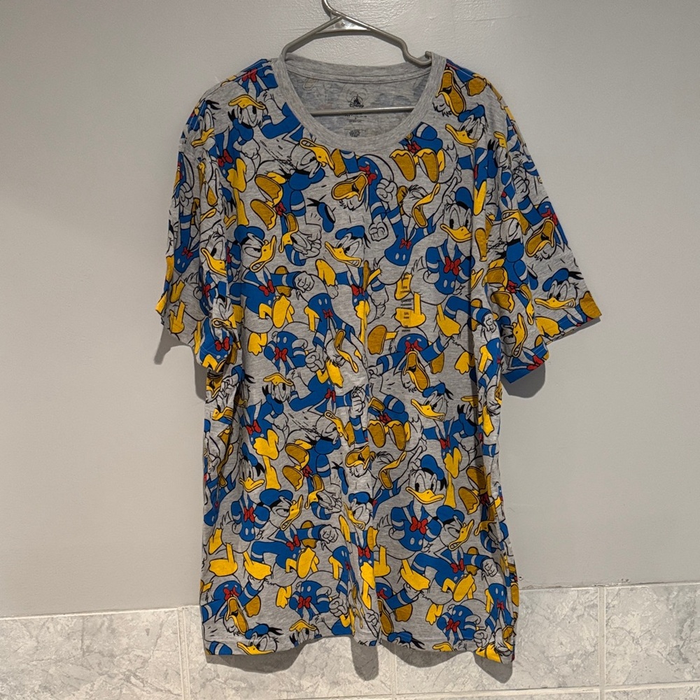Disney Gray and Blue Donald Duck Short Sleeve Tee